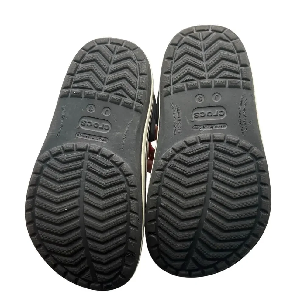Crocs Classic Black Clogs Kids Size 3 Lightweight Ventilation Waterproof Slip On